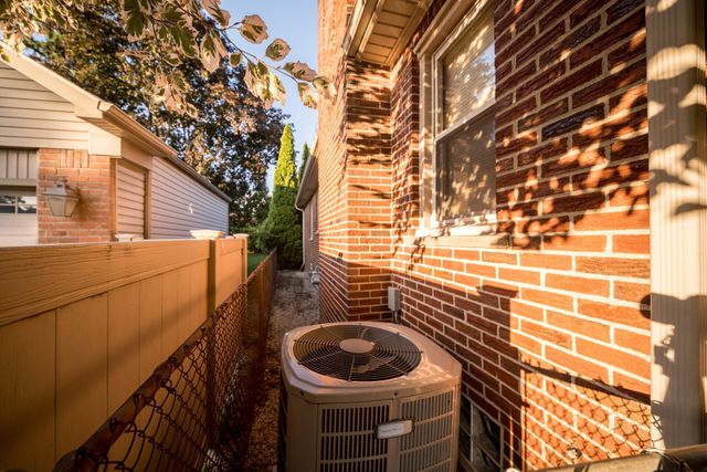 15278 Cleveland Avenue, Allen Park, MI 48101