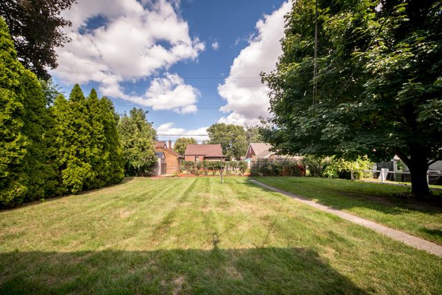 15278 Cleveland Avenue, Allen Park, MI 48101