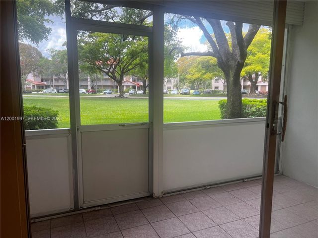 1200 SW 124th Ter 106O, Pembroke Pines, FL 33027