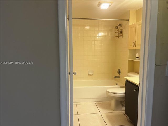 1200 SW 124th Ter 106O, Pembroke Pines, FL 33027