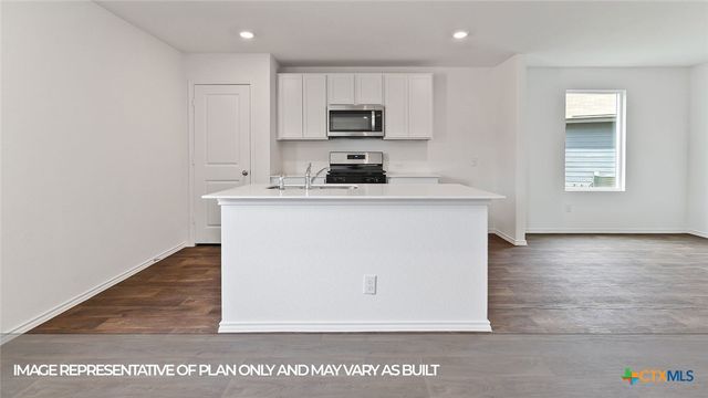 1027 BOLD Run, Seguin, TX 78155