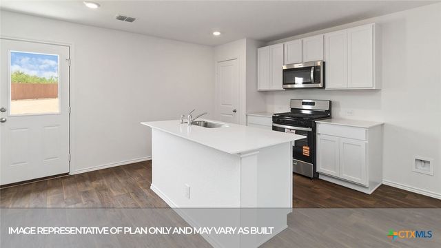 1027 BOLD Run, Seguin, TX 78155