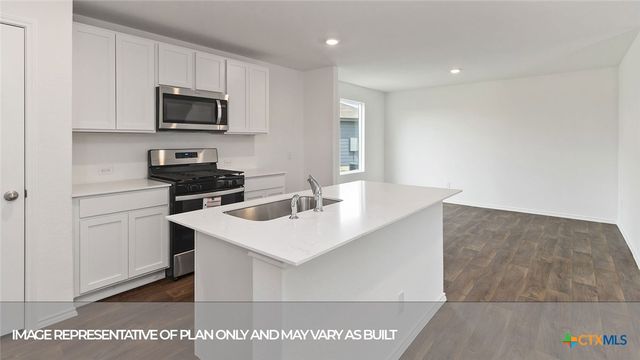 1027 BOLD Run, Seguin, TX 78155