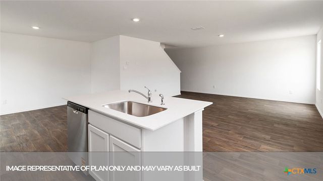 1027 BOLD Run, Seguin, TX 78155