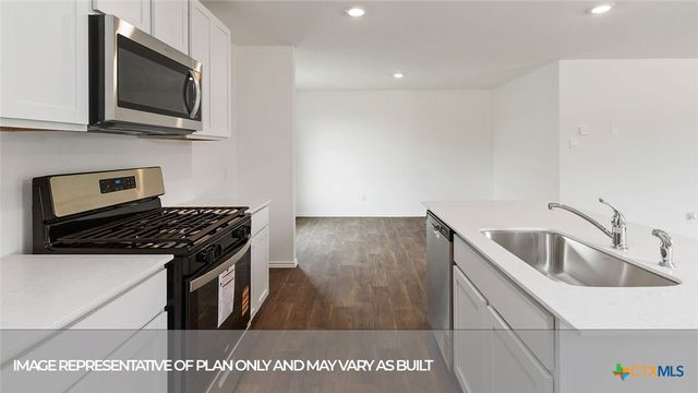 1027 BOLD Run, Seguin, TX 78155