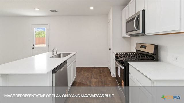 1027 BOLD Run, Seguin, TX 78155