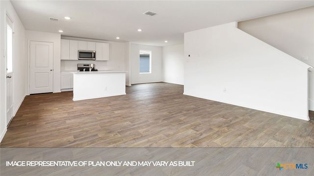 1027 BOLD Run, Seguin, TX 78155