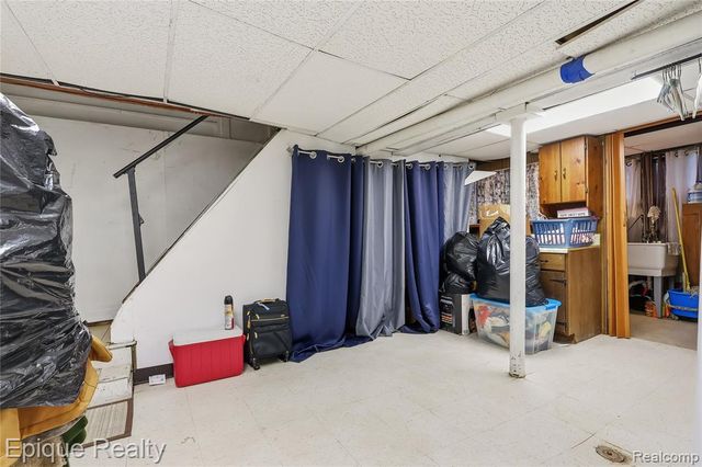8311 Olympia Street, Detroit, MI 48213