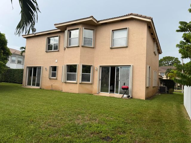 2243 RIDGEWOOD Circle, Royal Palm Beach, FL 33411