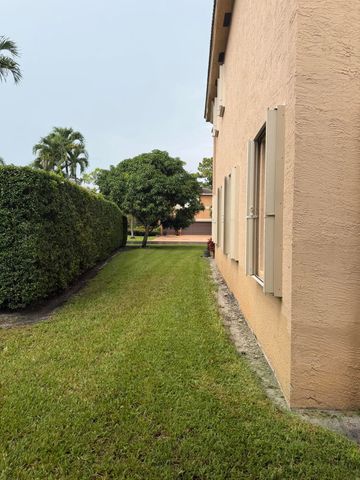2243 RIDGEWOOD Circle, Royal Palm Beach, FL 33411