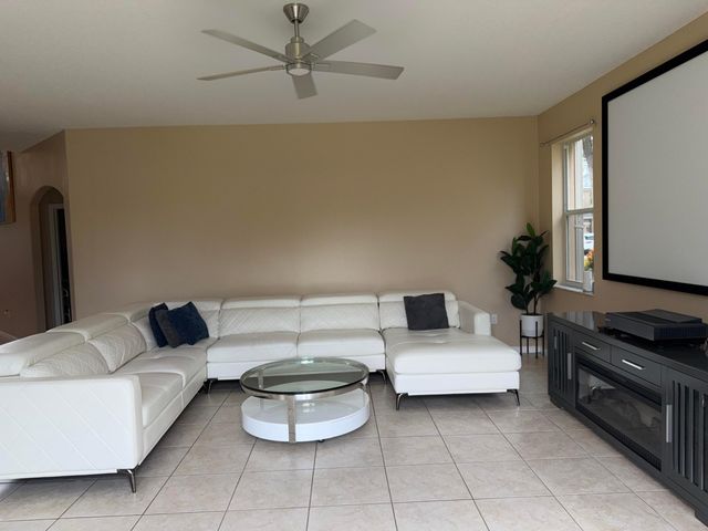 2243 RIDGEWOOD Circle, Royal Palm Beach, FL 33411
