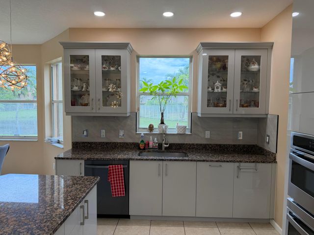2243 RIDGEWOOD Circle, Royal Palm Beach, FL 33411