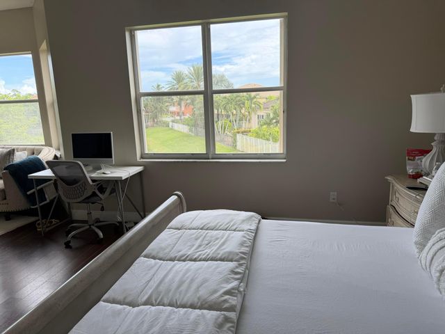 2243 RIDGEWOOD Circle, Royal Palm Beach, FL 33411