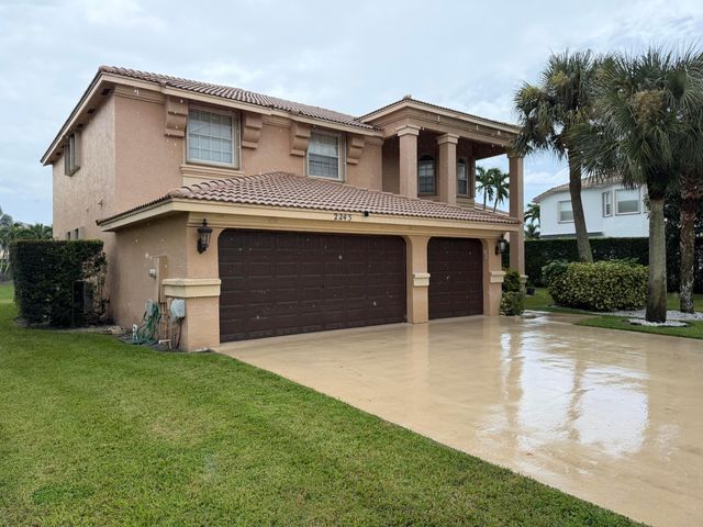 2243 RIDGEWOOD Circle, Royal Palm Beach, FL 33411
