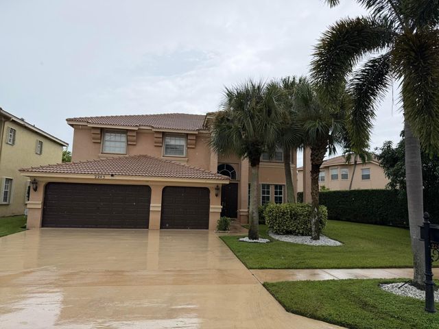 2243 RIDGEWOOD Circle, Royal Palm Beach, FL 33411