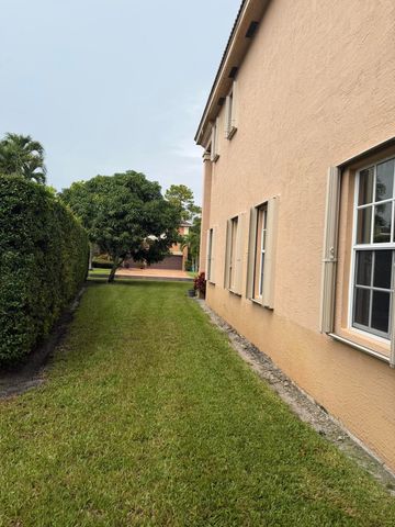 2243 RIDGEWOOD Circle, Royal Palm Beach, FL 33411