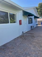 1831 NE 56th St 2, Fort Lauderdale, FL 33308