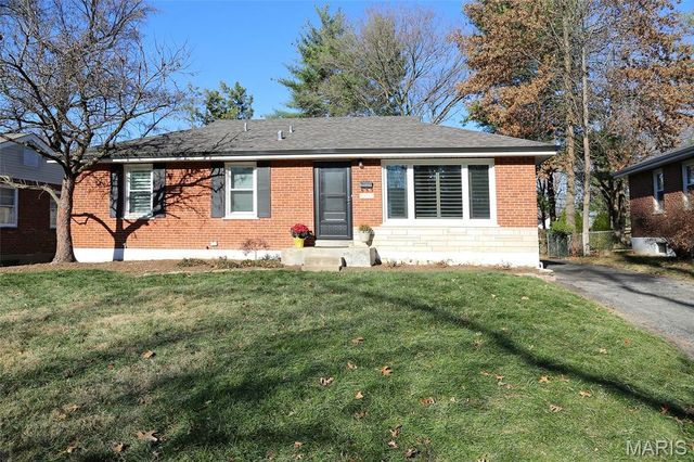 9845 Boulder Court, Rock Hill, MO 63119