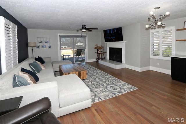 9845 Boulder Court, Rock Hill, MO 63119