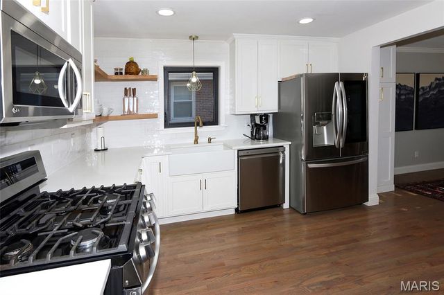 9845 Boulder Court, Rock Hill, MO 63119