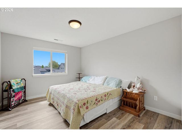 12605 Ne 107TH Way, Vancouver, WA 98682