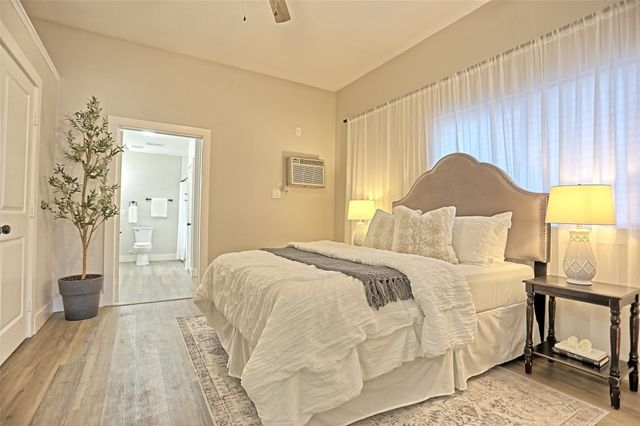 704 Natchez River Circle, Conroe, TX 77316