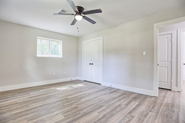704 Natchez River Circle, Conroe, TX 77316