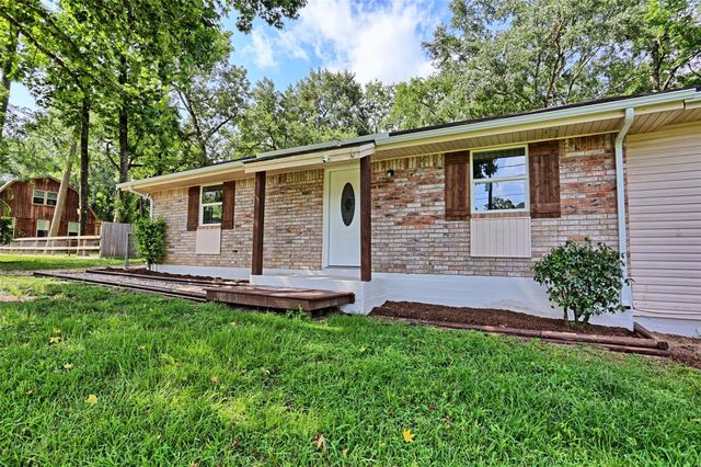 704 Natchez River Circle, Conroe, TX 77316