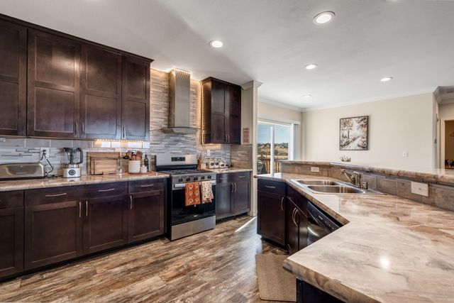 2322 Vista De Corral, Espanola, NM 87532