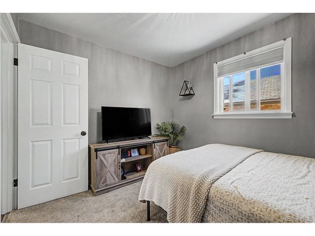 795 Ironton St, Aurora, CO 80010