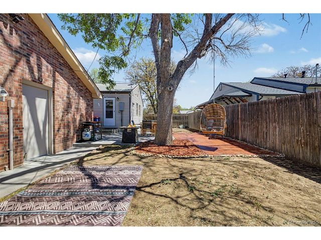 795 Ironton St, Aurora, CO 80010