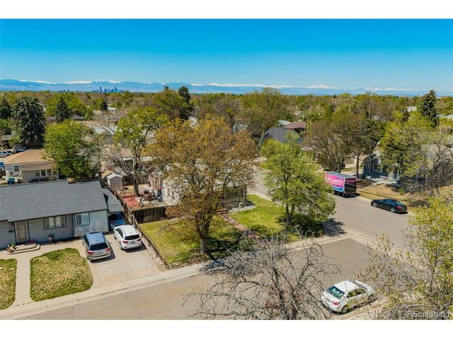 795 Ironton St, Aurora, CO 80010
