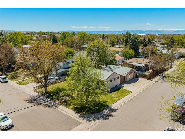 795 Ironton St, Aurora, CO 80010