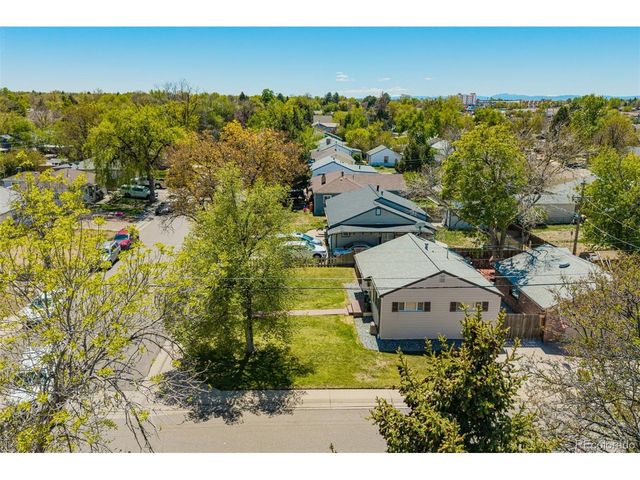 795 Ironton St, Aurora, CO 80010