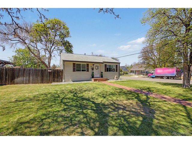 795 Ironton St, Aurora, CO 80010