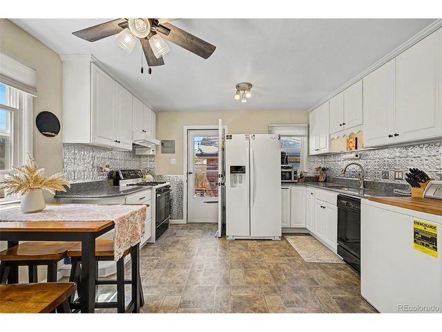 795 Ironton St, Aurora, CO 80010