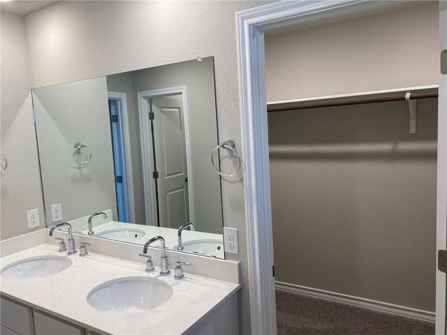 670 Pepperbark LOOP, Buda, TX 78610