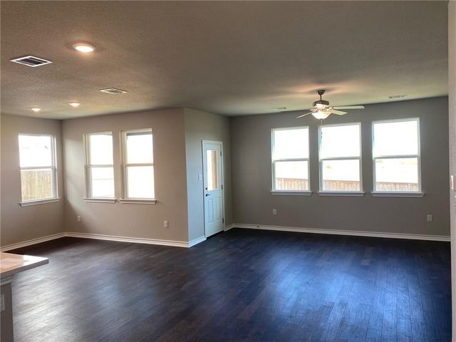 670 Pepperbark LOOP, Buda, TX 78610