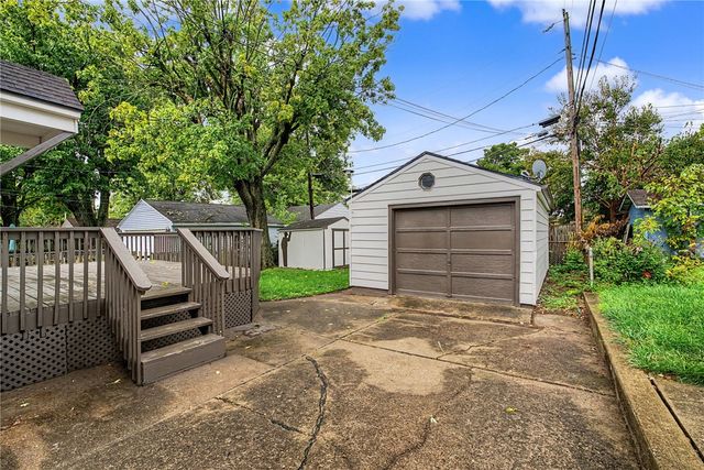 3005 Larue Drive, Dayton, OH 45429