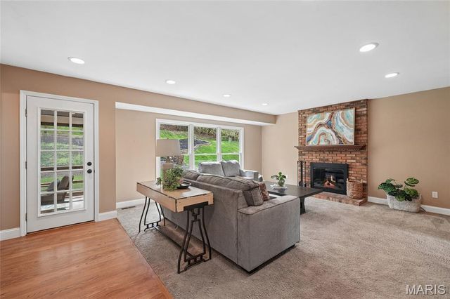 605 Waterford Ridge Court, Ballwin, MO 63021