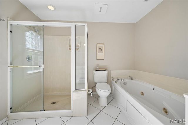 605 Waterford Ridge Court, Ballwin, MO 63021