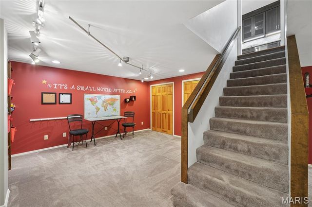 605 Waterford Ridge Court, Ballwin, MO 63021