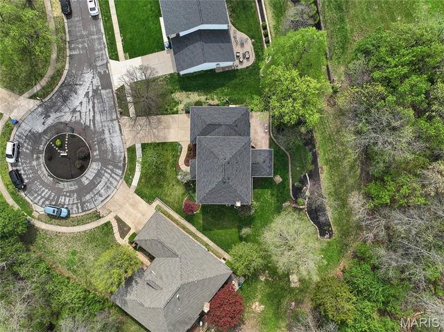 605 Waterford Ridge Court, Ballwin, MO 63021