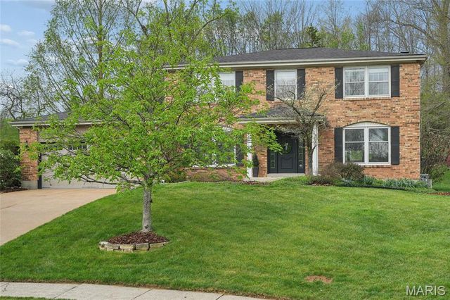 605 Waterford Ridge Court, Ballwin, MO 63021