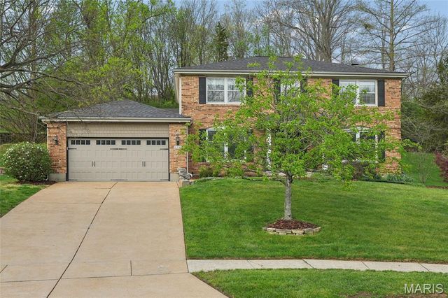 605 Waterford Ridge Court, Ballwin, MO 63021