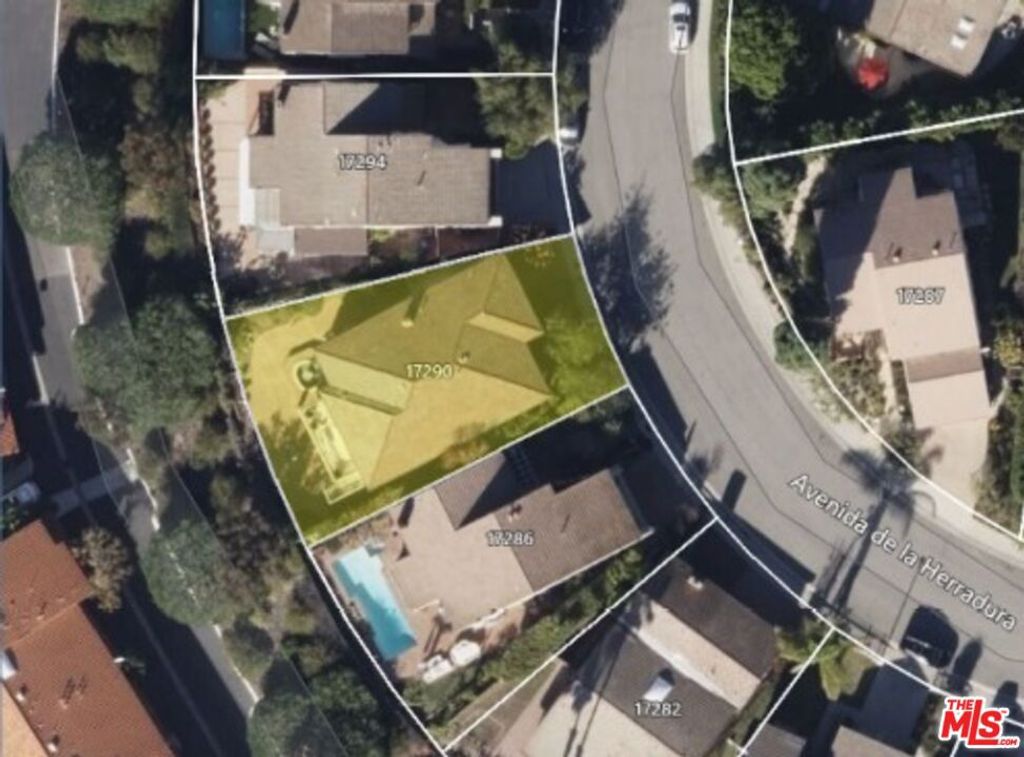 17290 Avenida De La Herradura, Pacific Palisades, CA 90272 — photo 5