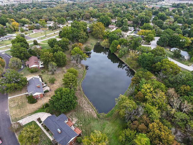 1022 QUEEN ANN DR, Columbia, MO 65201