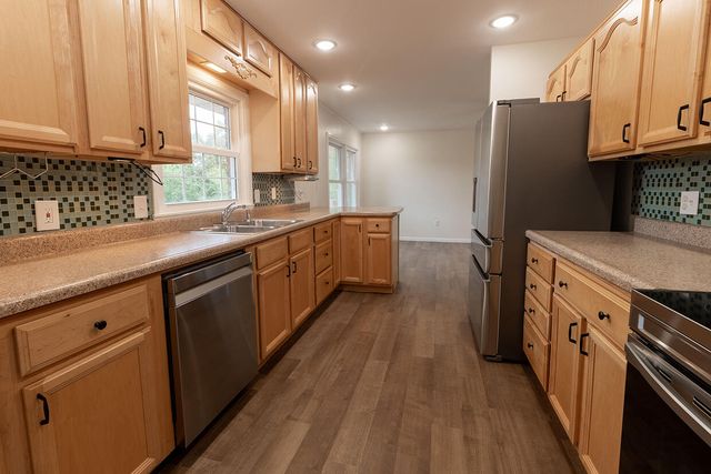 1022 QUEEN ANN DR, Columbia, MO 65201