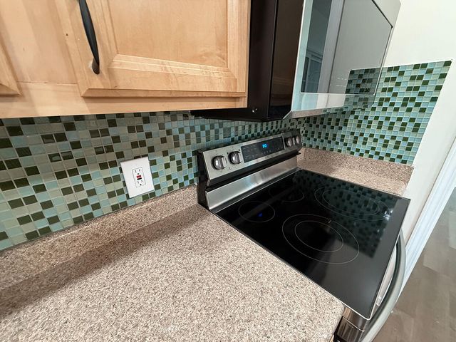 1022 QUEEN ANN DR, Columbia, MO 65201