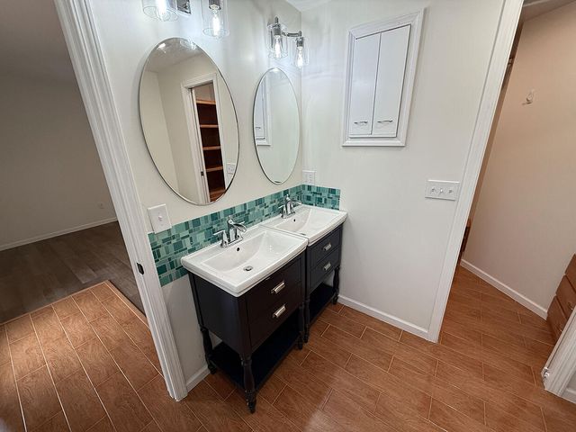 1022 QUEEN ANN DR, Columbia, MO 65201